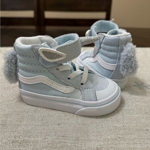 NWT Infant/toddler Unicorn Sk8-Hi ice blue and white vans